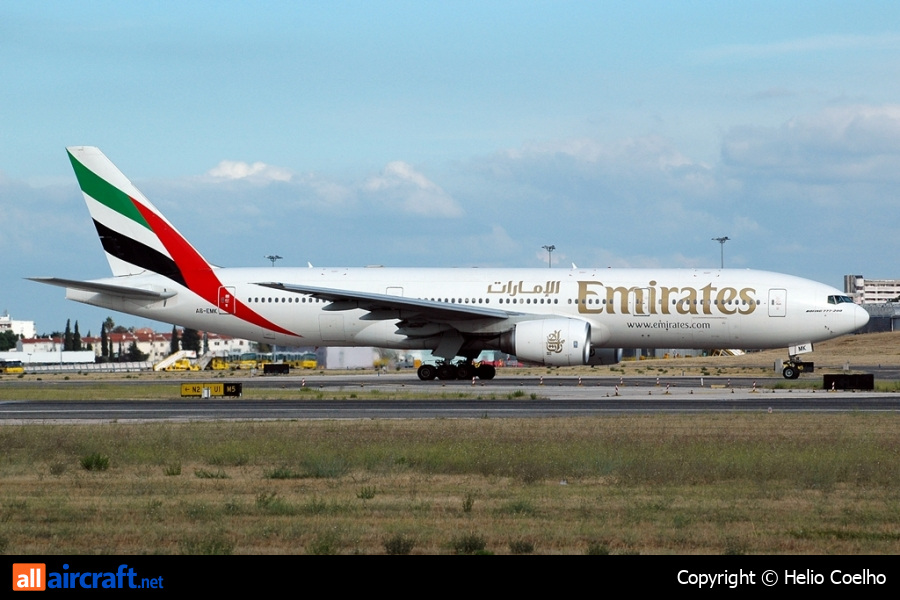 A6-EMK · Boeing 777-21H/ER · (LIS / LPPT)