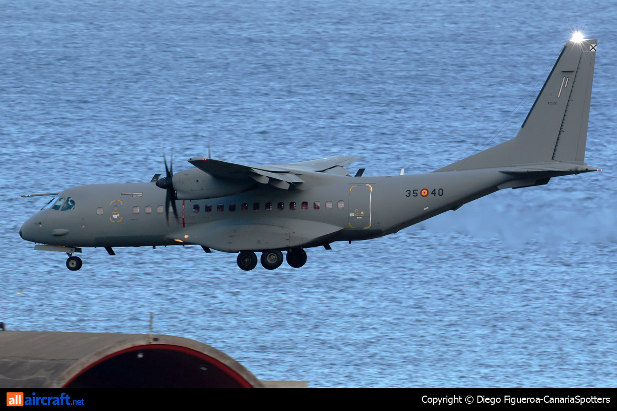 T.21-02 · CASA C-295M · (LPA / GCLP)