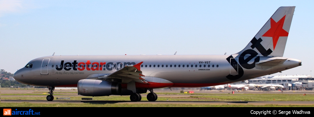 VH-VGT · Airbus A320-232 · (SYD / YSSY)