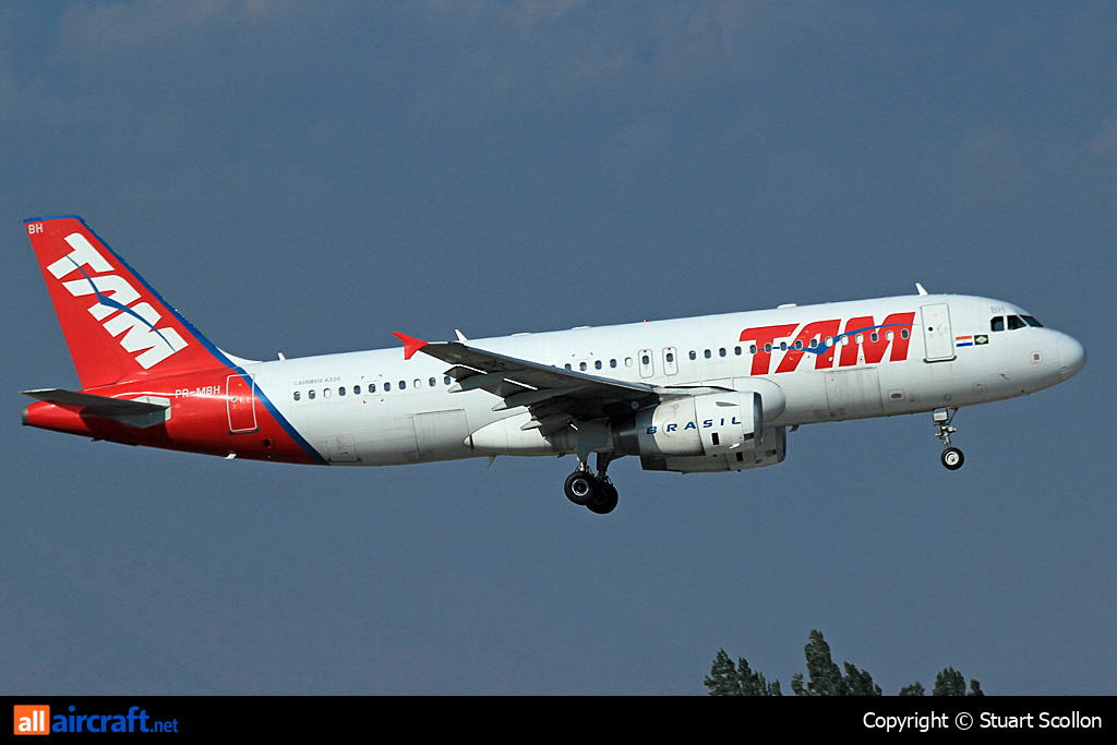 PR-MBH · Airbus A320-232 · (SCL / SCEL)
