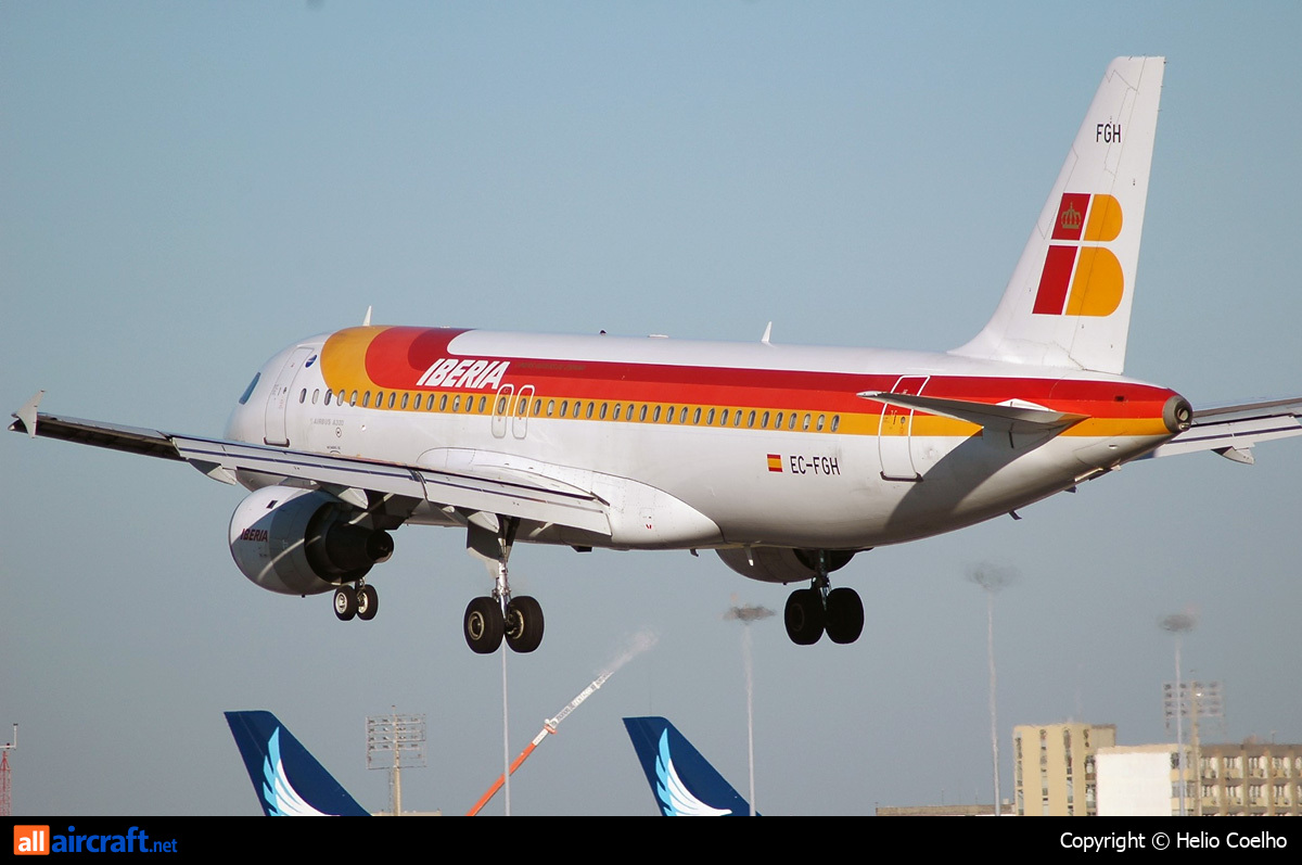EC-FGH · Airbus A320-211 · (LIS / LPPT)
