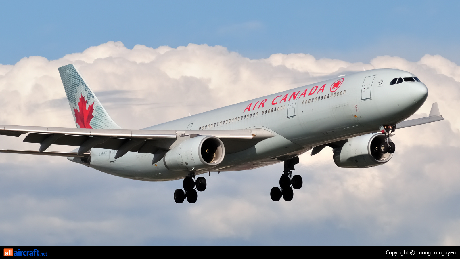 C-GHKX · Airbus A330-343 · (YUL / CYUL)