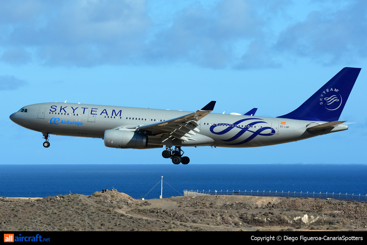 EC-LQP · Airbus A330-243 · (LPA / GCLP)