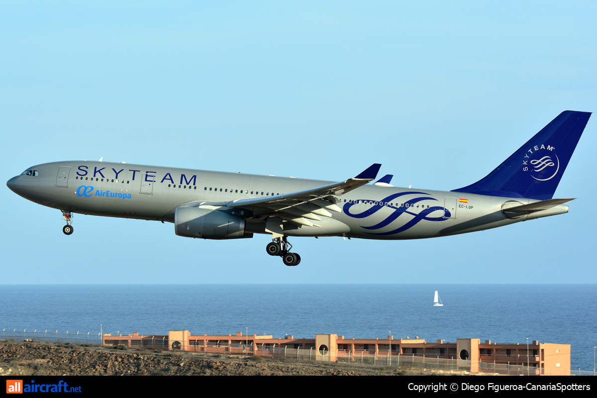 EC-LQP · Airbus A330-243 · (LPA / GCLP)