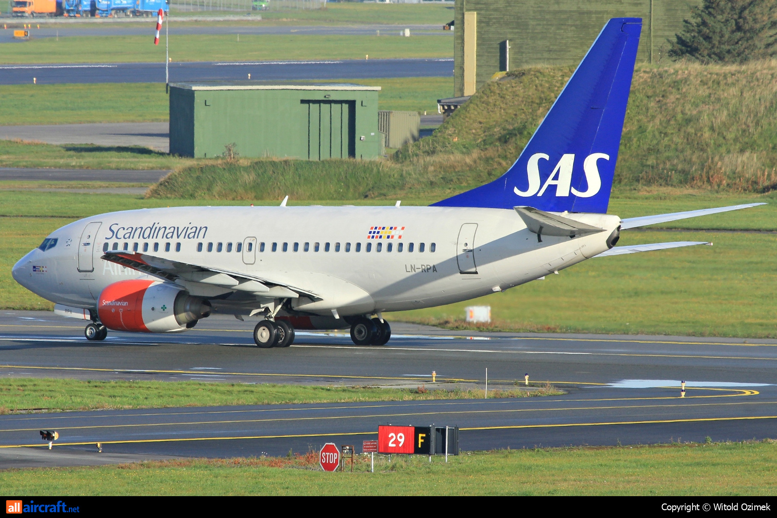 LN-RPA · Boeing 737-683 · (SVG / ENZV)