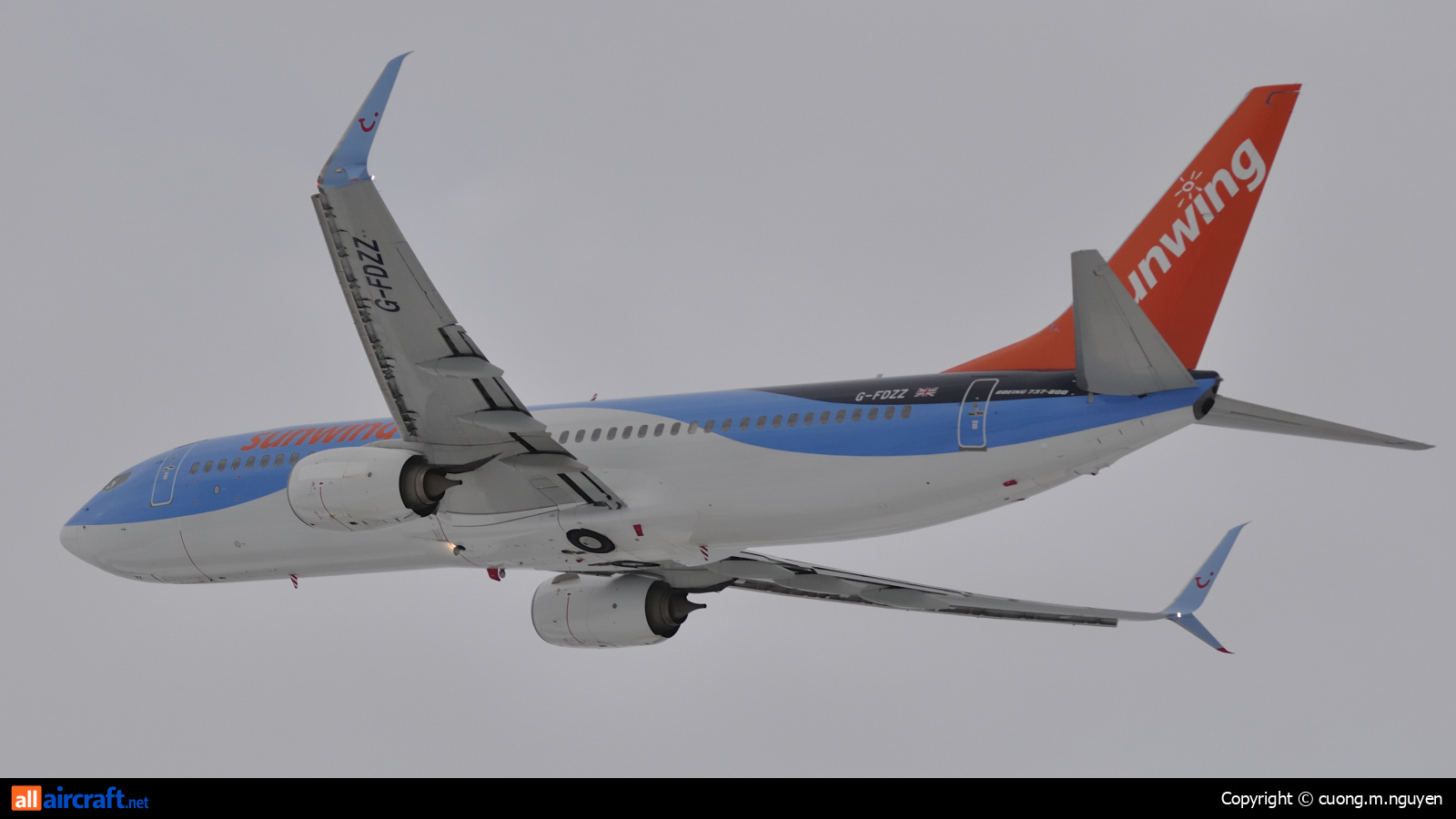 G-FDZZ · Boeing 737-8K5(WL) · (YUL / CYUL)