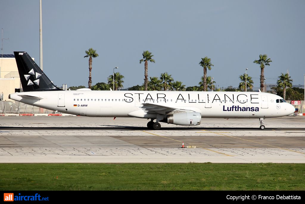 D-AIRW · Airbus A321-131 · (MLA / LMML)