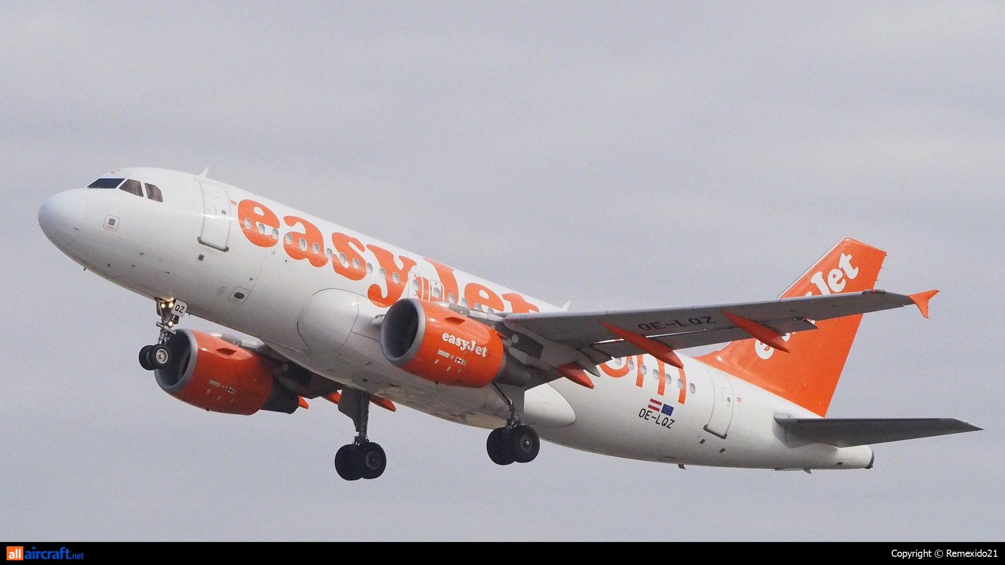 OE-LQZ · Airbus A319-111 · (FAO / LPFR)