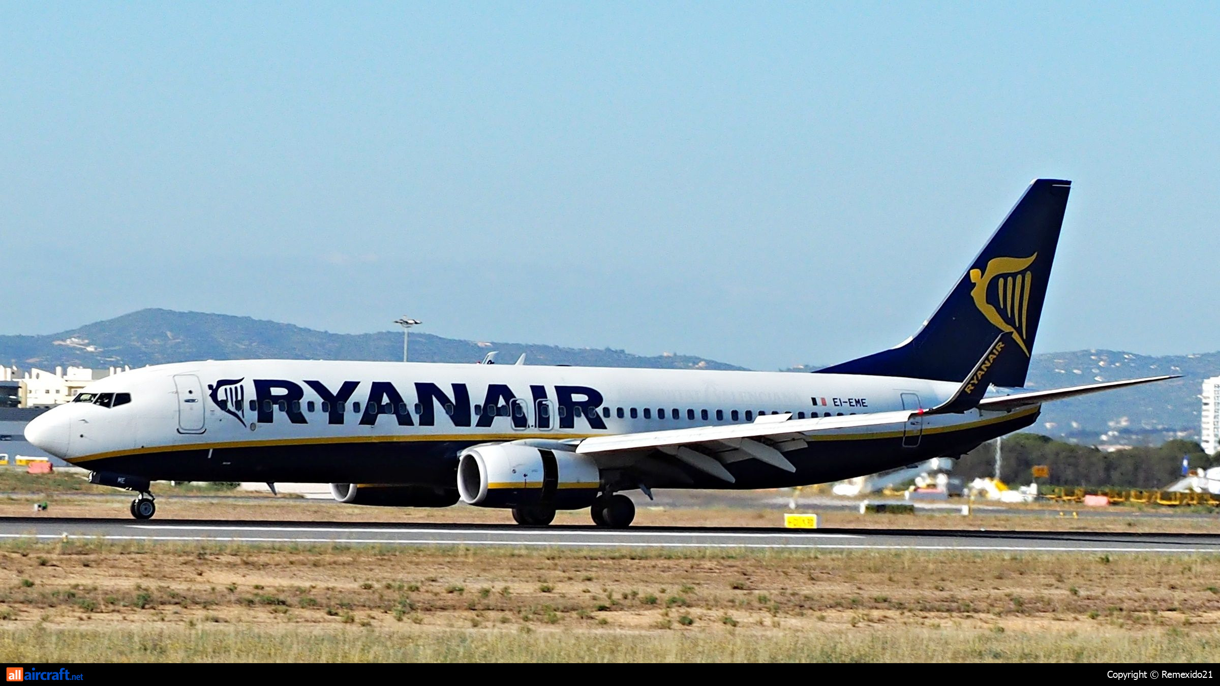 EI-EME · Boeing 737-8AS(WL) · (FAO / LPFR)