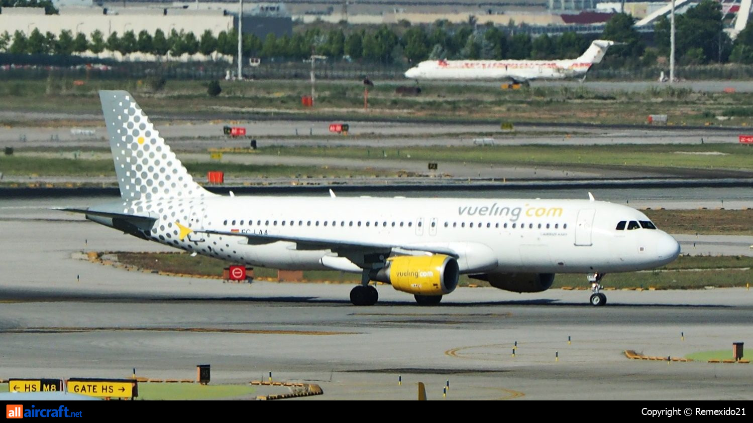 EC-LAA · Airbus A320-214 · (BCN / LEBL)