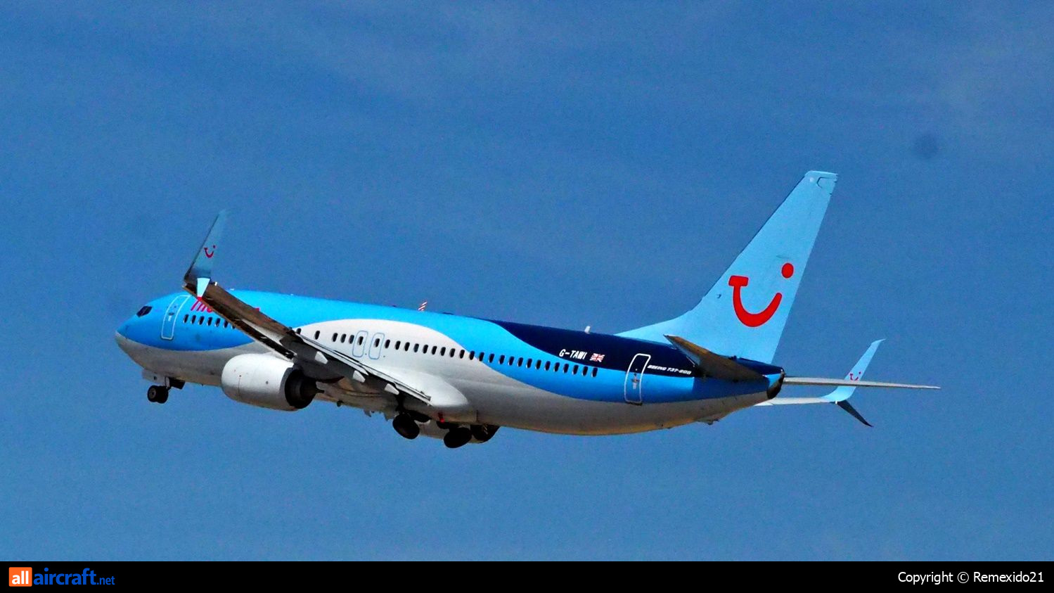 G-TAWI · Boeing 737-8K5(WL) · (FAO / LPFR)