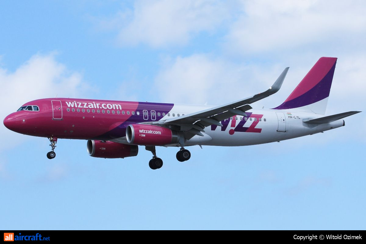 HA-LYL · Airbus A320-232(WL) · (SVG / ENZV)