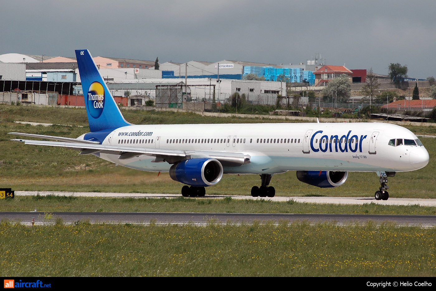 D-ABOC · Boeing 757-330 · (LIS / LPPT)
