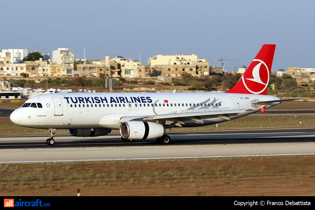 TC-JPR · Airbus A320-232 · (MLA / LMML)