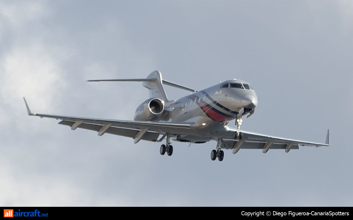 PR-ADB · Bombardier BD-100-1A10 Challenger 300 · (LPA / GCLP)