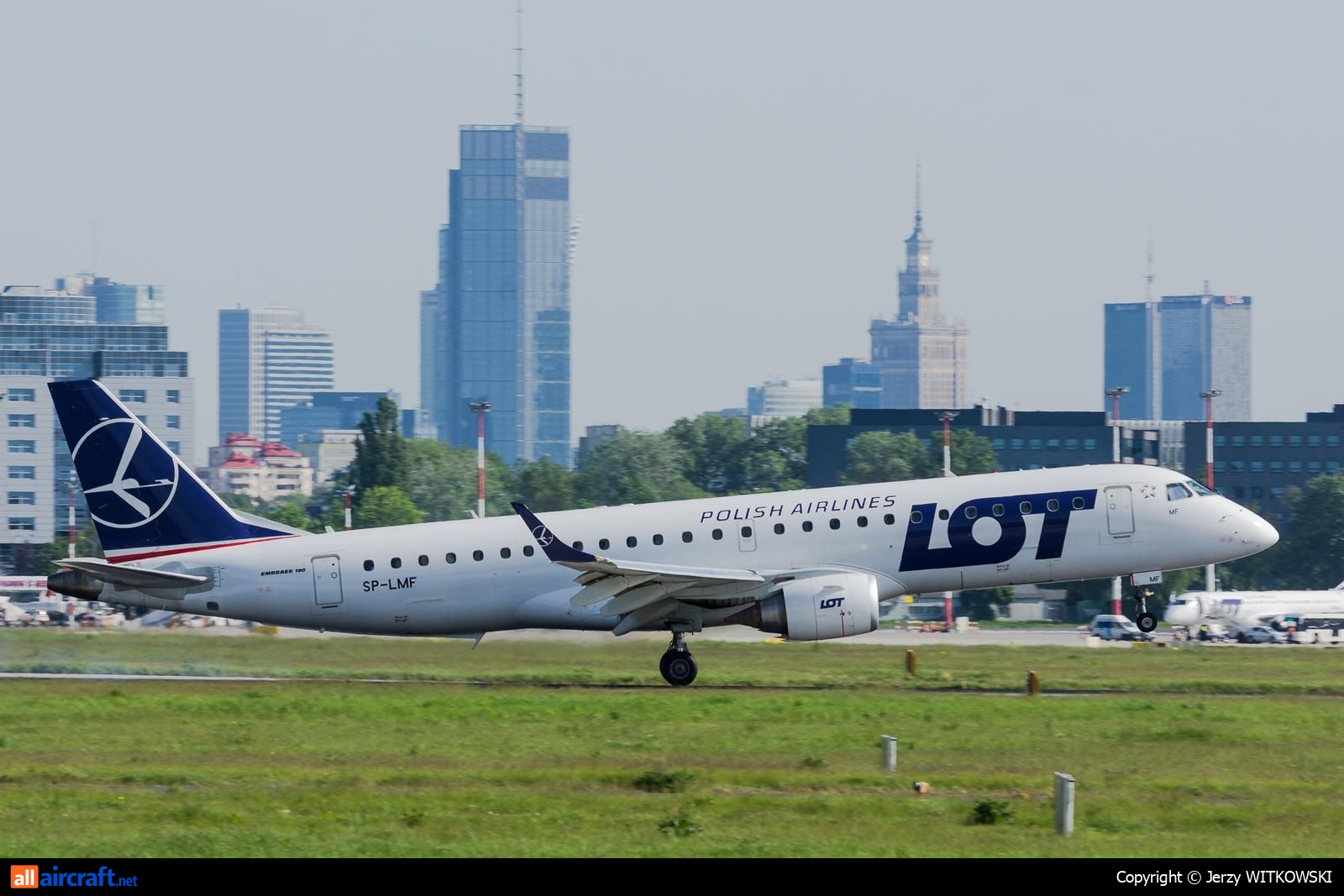 SP-LMF · Embraer ERJ-190AR · (WAW / EPWA)