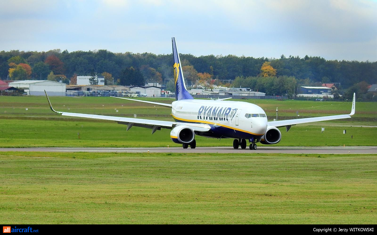 EI-EFF · Boeing 737-8AS(WL) · (LUZ / EPLB)