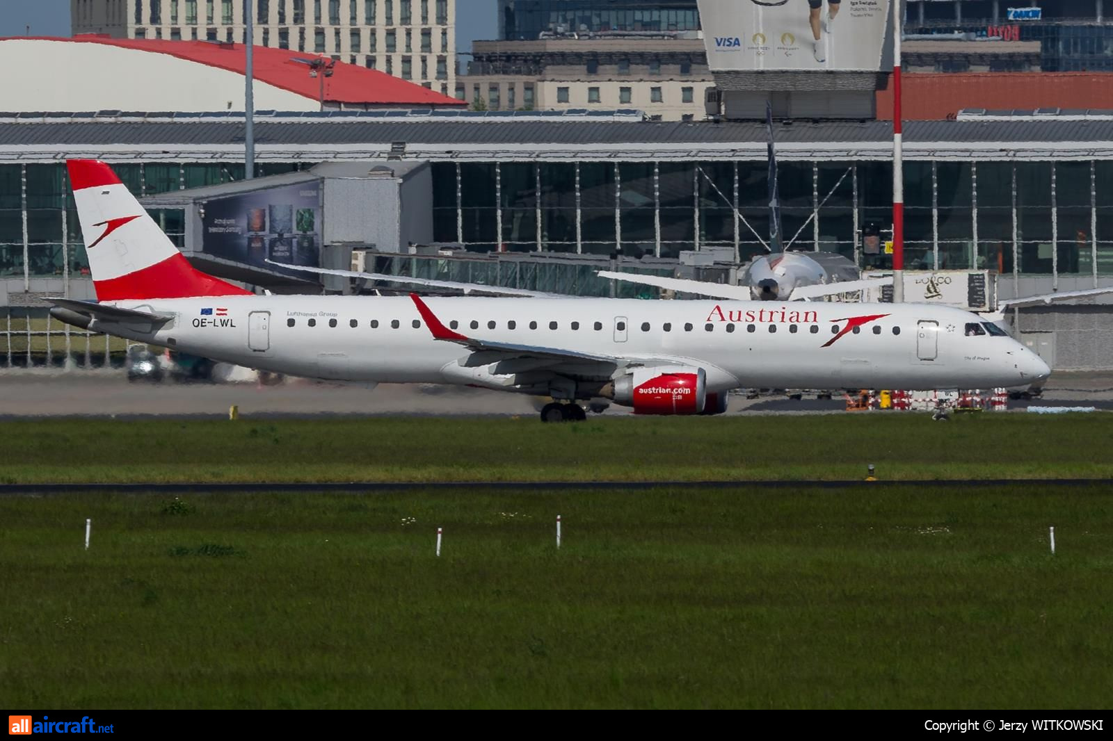 OE-LWL · Embraer 190-200LR · (WAW / EPWA)