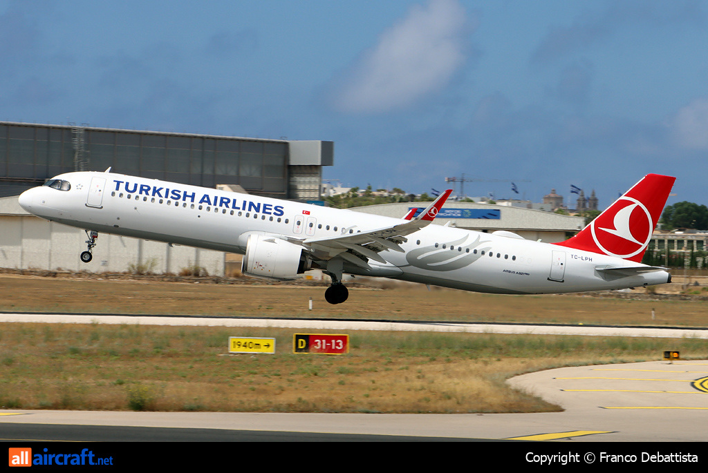 TC-LPH · Airbus A321-271NX · MLA / LMML