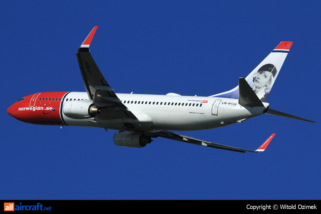LN-NOM · Boeing 737-86N(WL) · (KRK / EPKK)