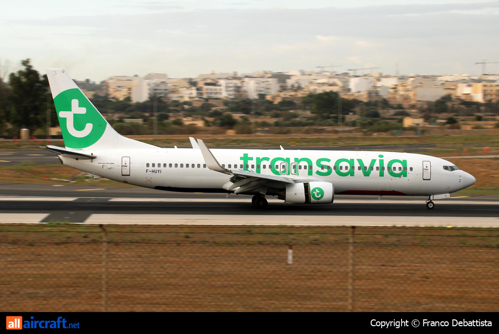F-HUYI · Boeing 737-86NW · MLA / LMML
