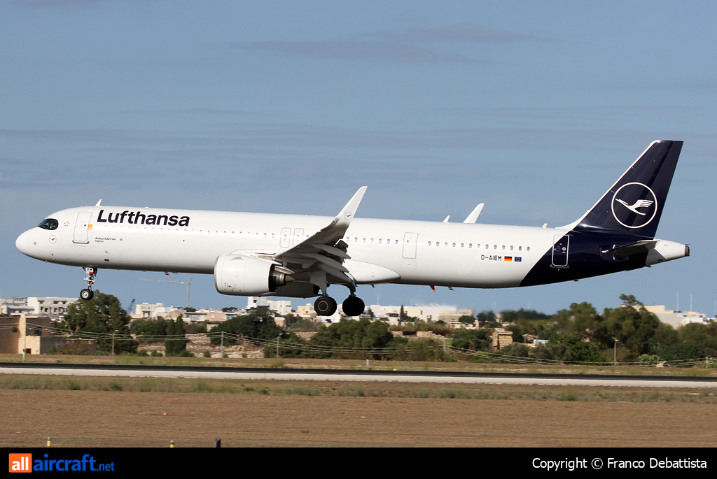 D-AIEM · Airbus A321-271NX · MLA / LMML