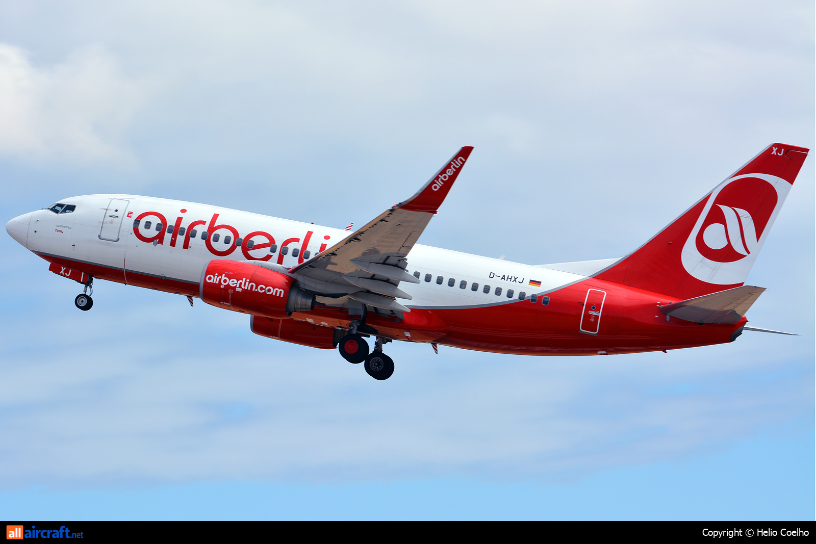 D-AHXJ · Boeing 737-7K5(WL) · (FAO / LPFR)
